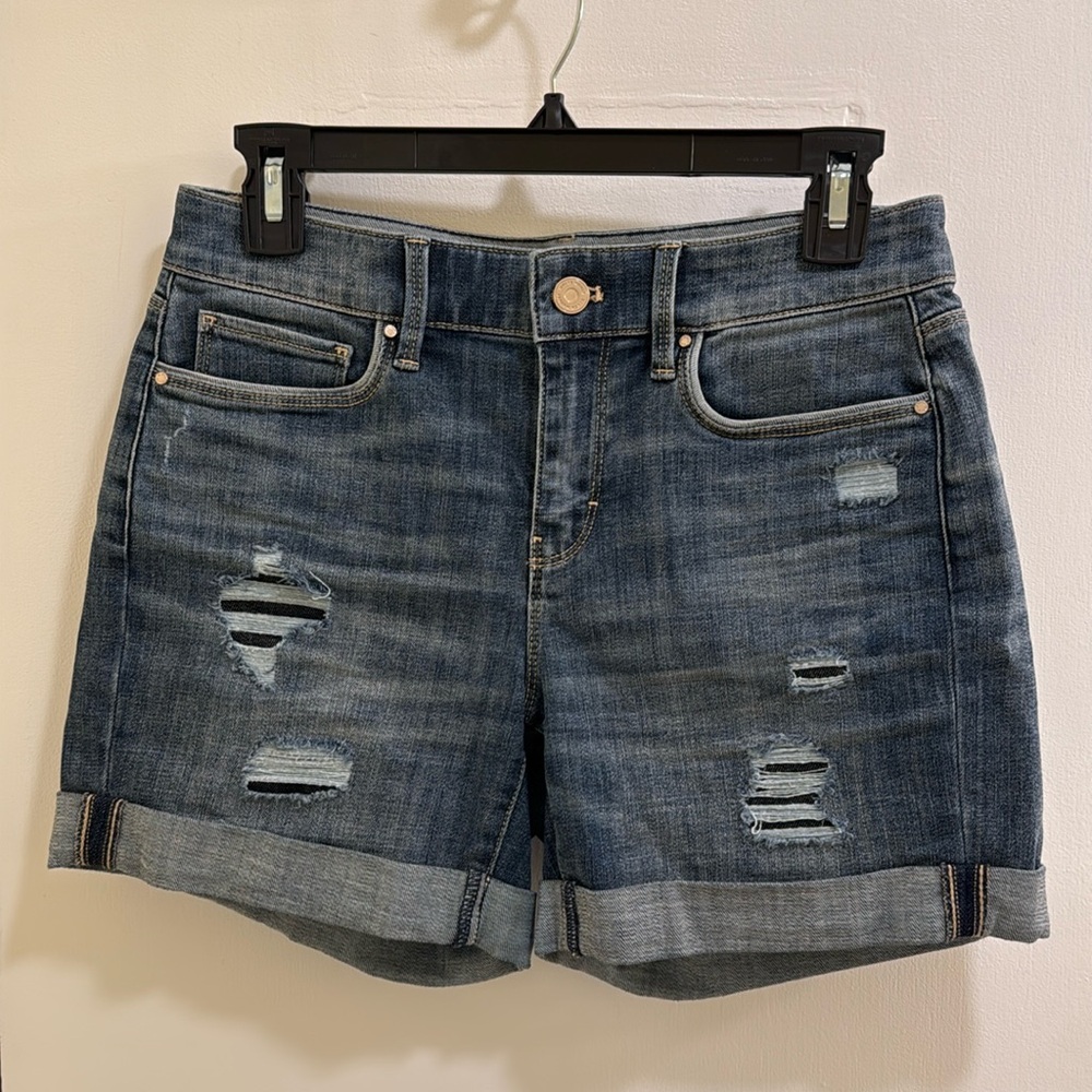 WHBM Everyday Soft Denim Mid-Rise 5” Shorts Size 2 NWOT
